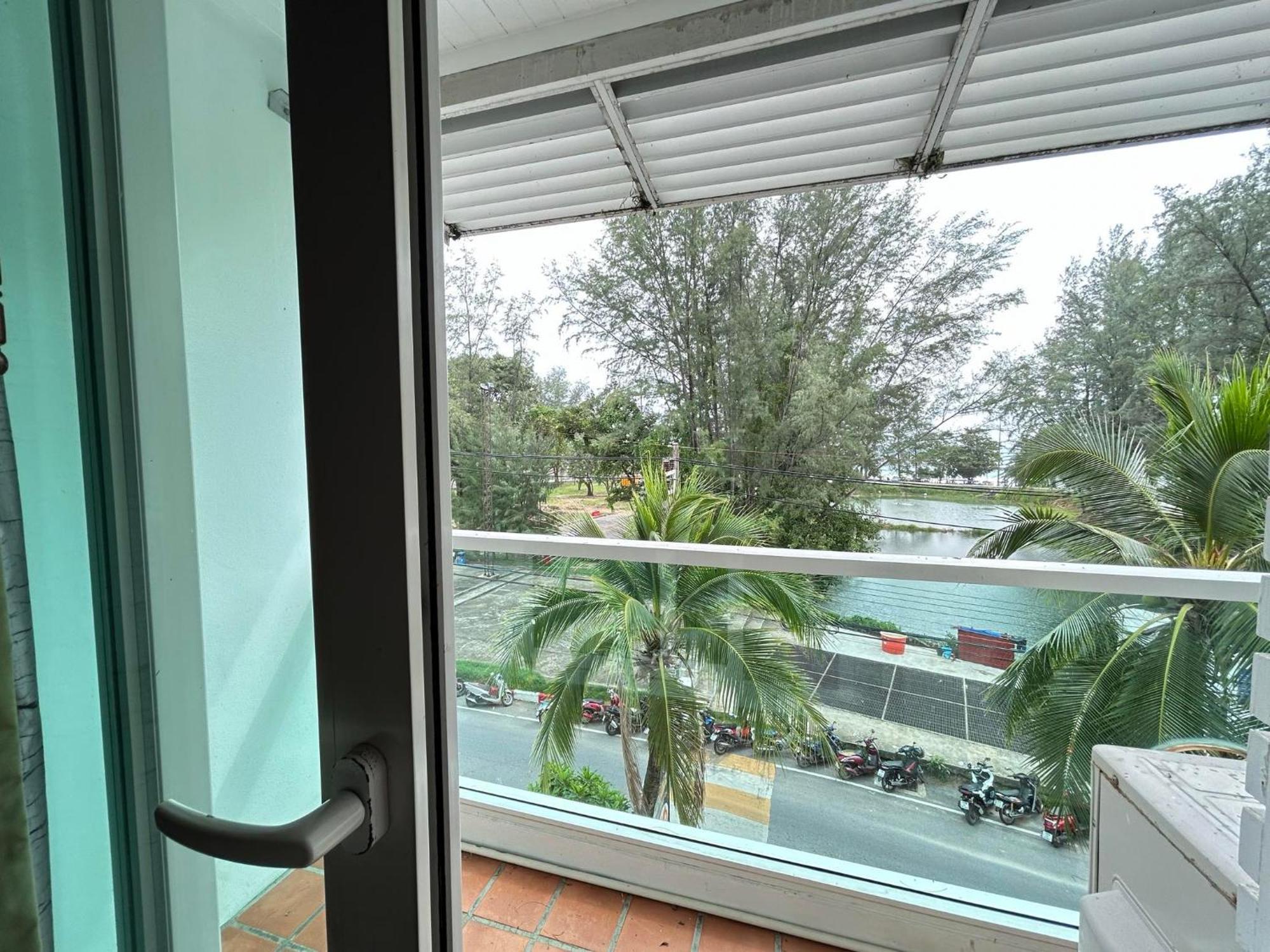 Benyada Lodge - Surin Beach Bagian luar foto