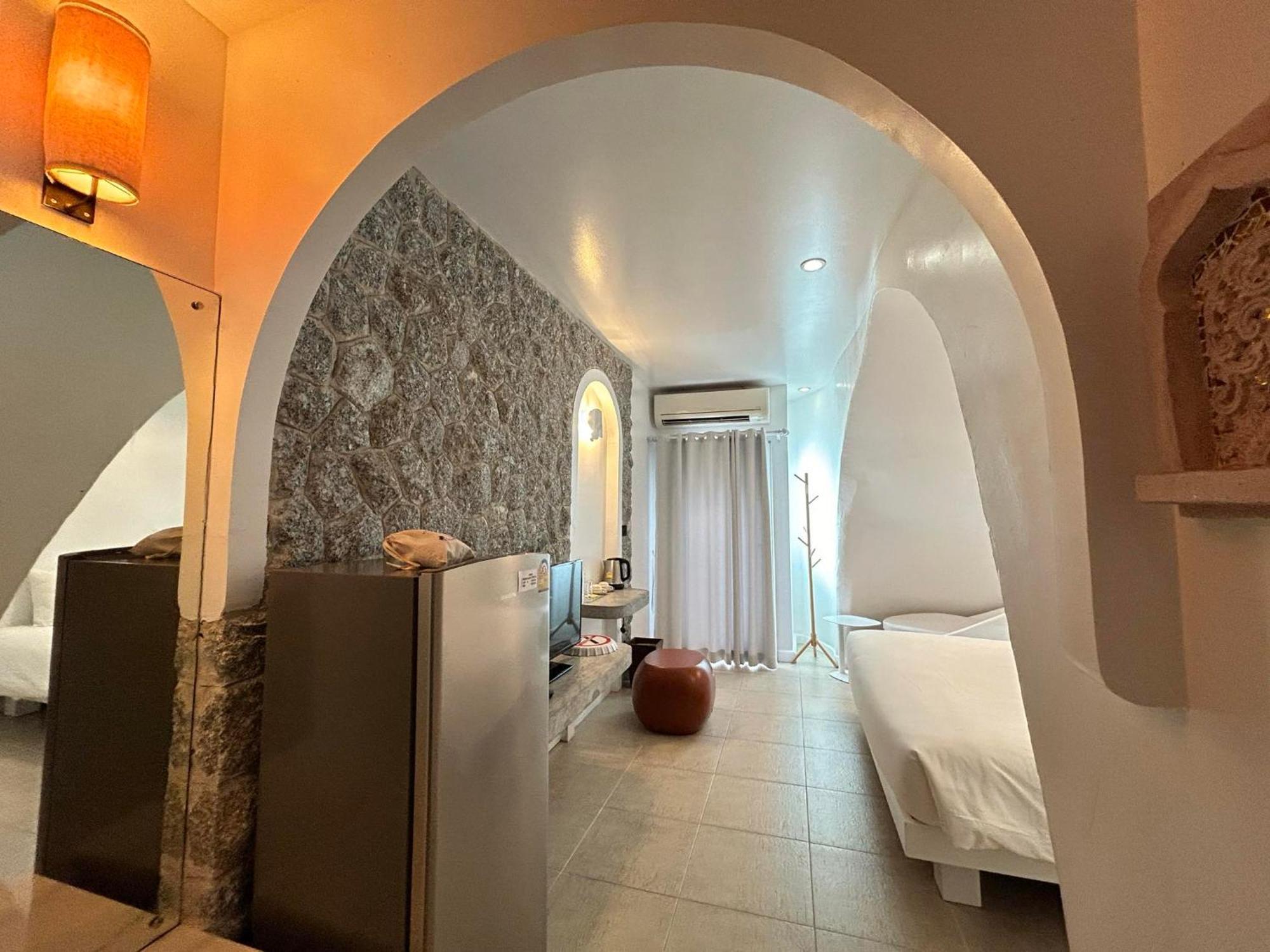Benyada Lodge - Surin Beach Bagian luar foto
