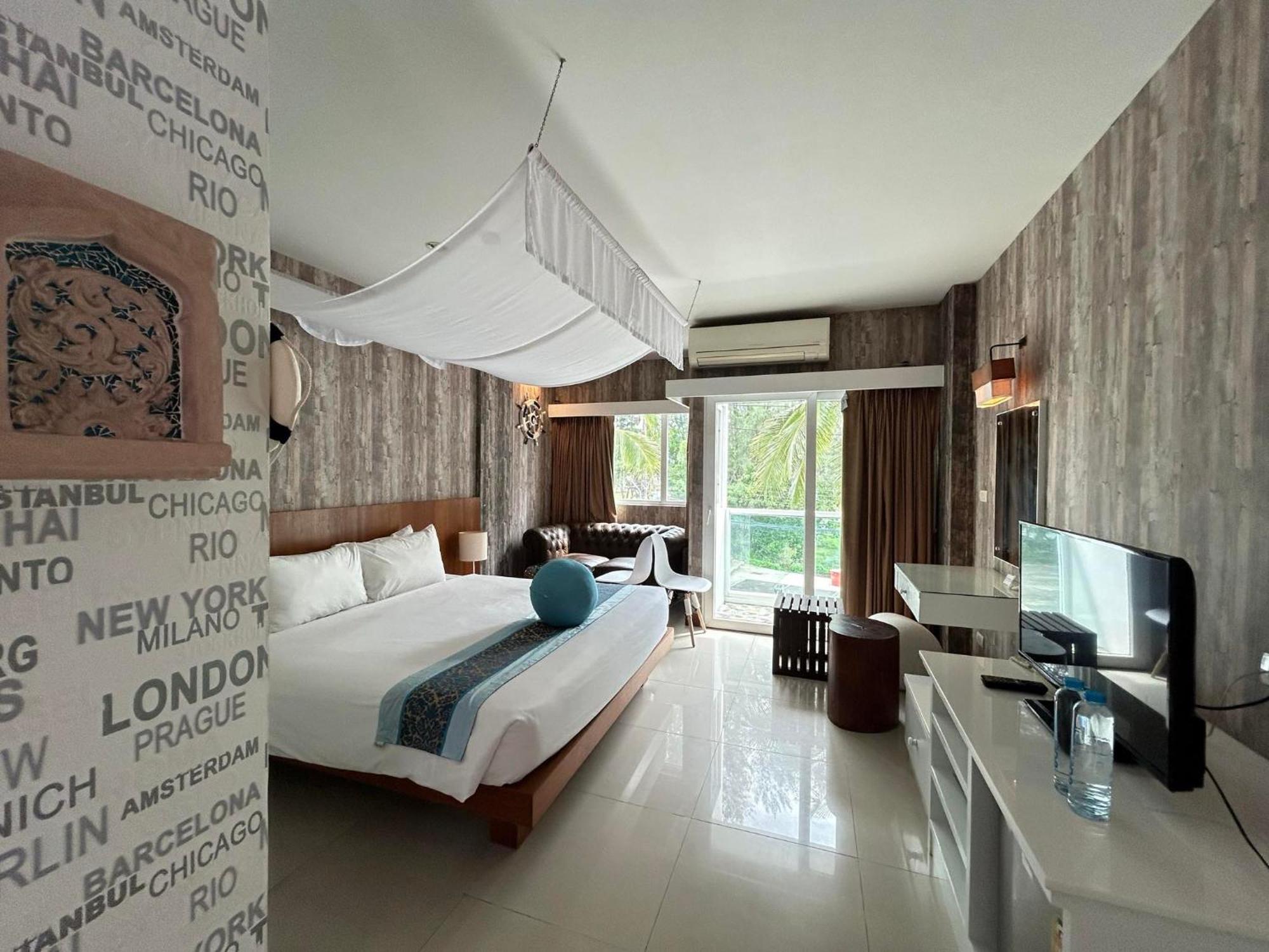 Benyada Lodge - Surin Beach Bagian luar foto