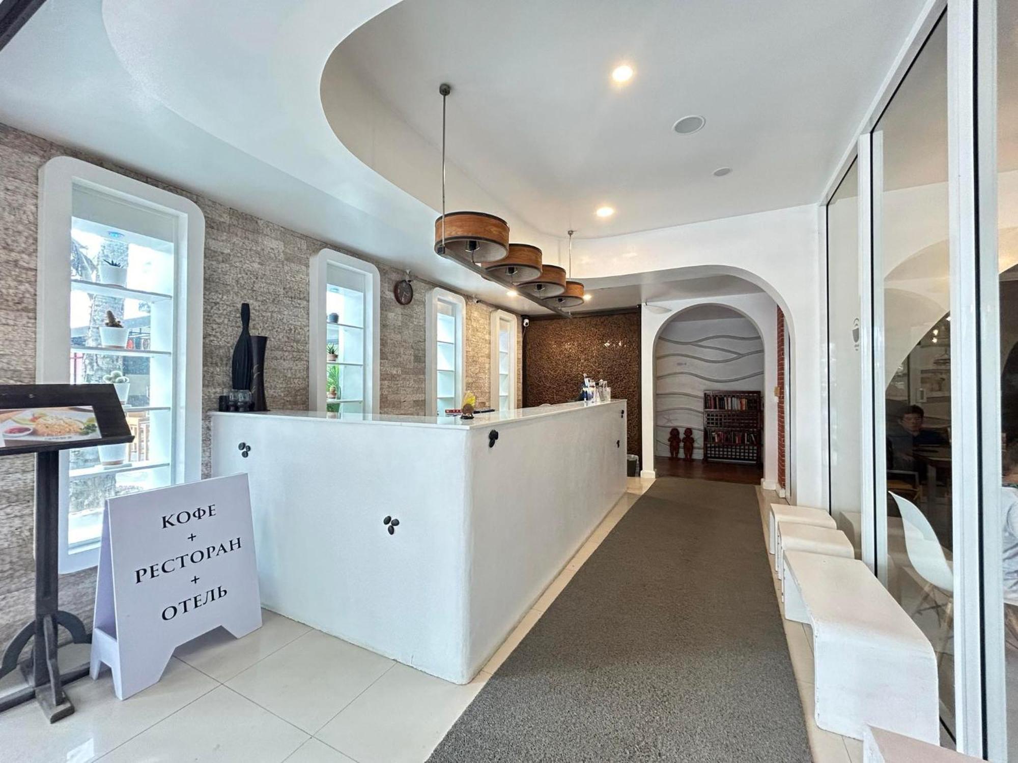 Benyada Lodge - Surin Beach Bagian luar foto
