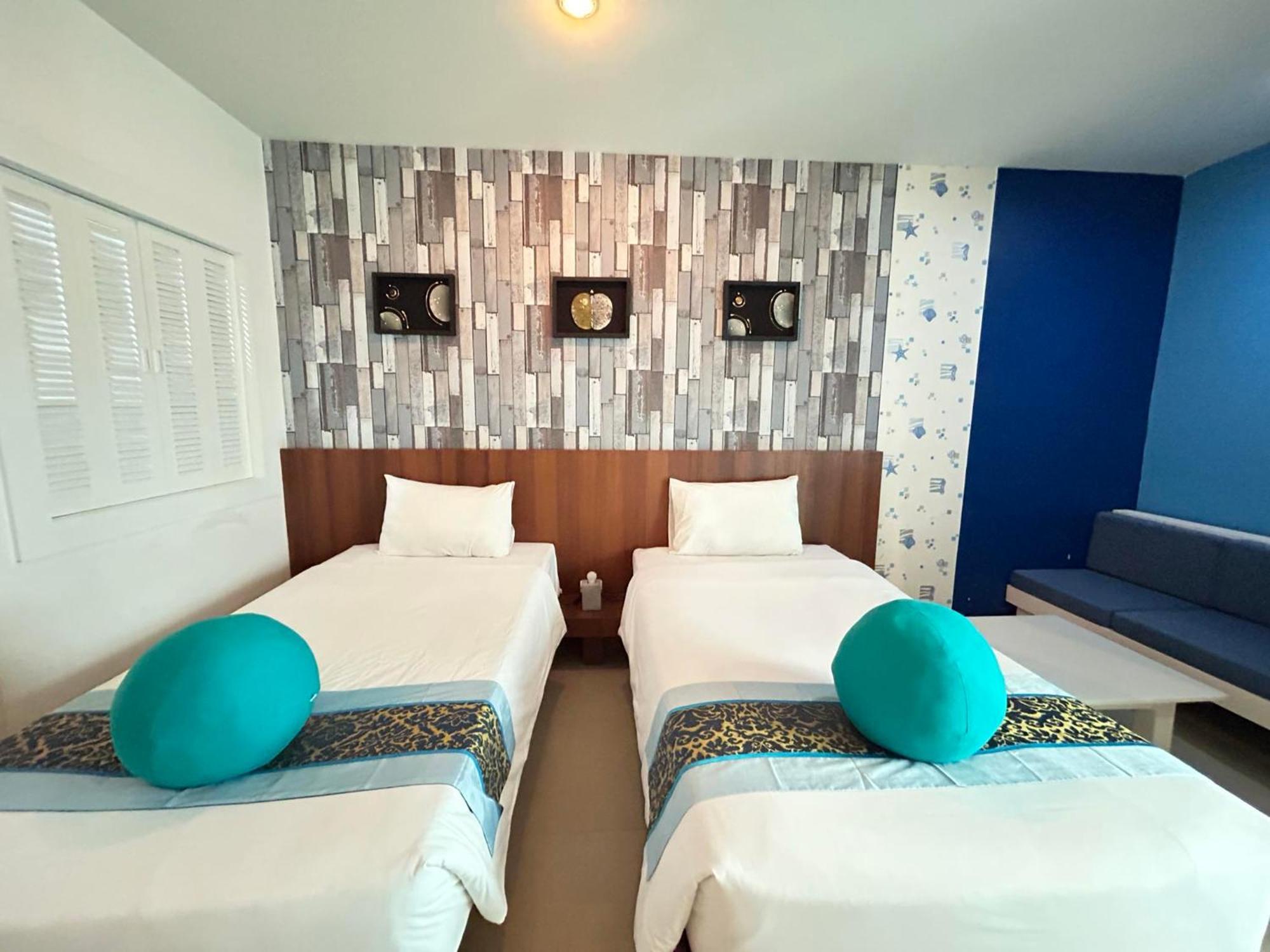 Benyada Lodge - Surin Beach Bagian luar foto